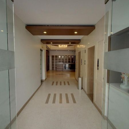 Hotel Bluestone Gáziábád Kültér fotó